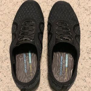 Skechers slip-on tennis shoes